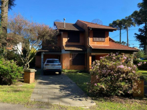 Sobrado do Lago Gramado - Localizado em um Bairro Nobre e arborizado